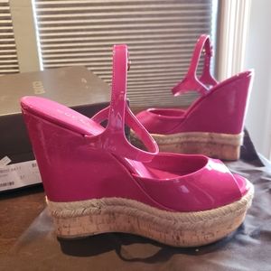Gucci Pink Wedges